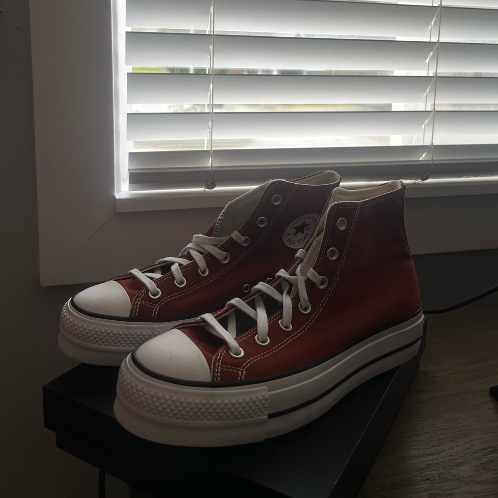 Platform converse auburn color